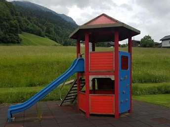 Spielplatz Haslen, bei der Turnhalle