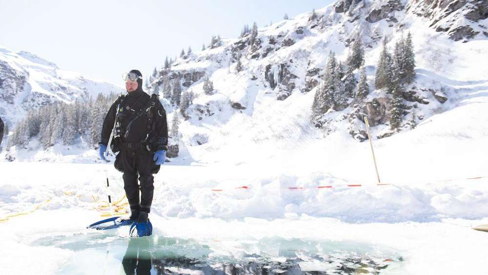 Eistauchen im Mettmensee