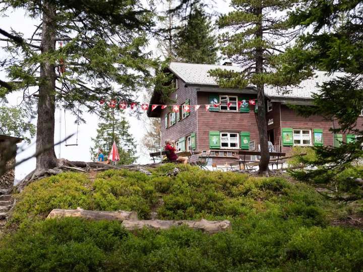 Bergrestaurant Naturfründehuus Mettmen