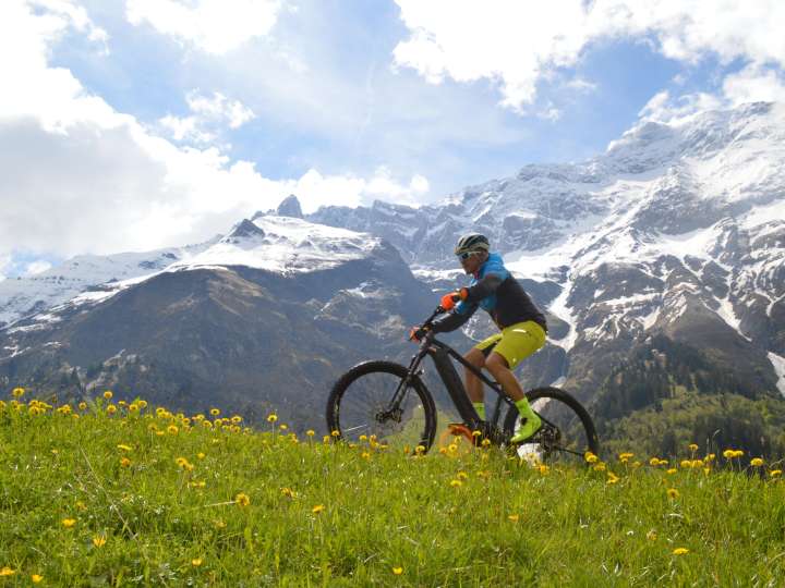 E-Bike & Ski-Vermietung Vreni Schneider Sport Elm