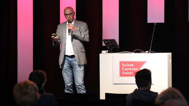 VISIT Glarnerland am Suisse Caravan Salon in Bern