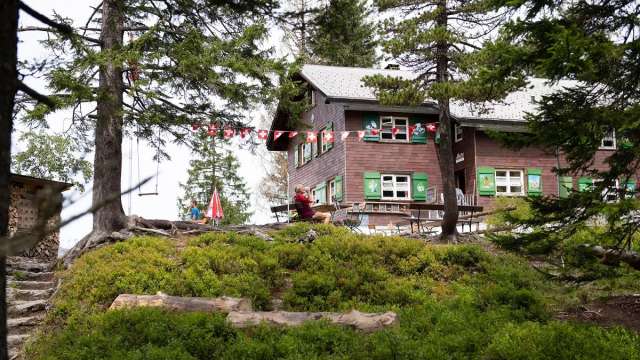 Bergrestaurant Naturfründehuus Mettmen