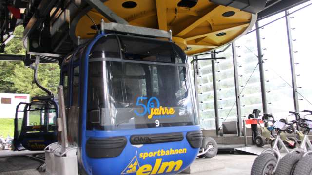 Die Sportbahnen Elm feiern die gelungenen Umbauten der Gondelbahn und des Restaurants Ämpächli