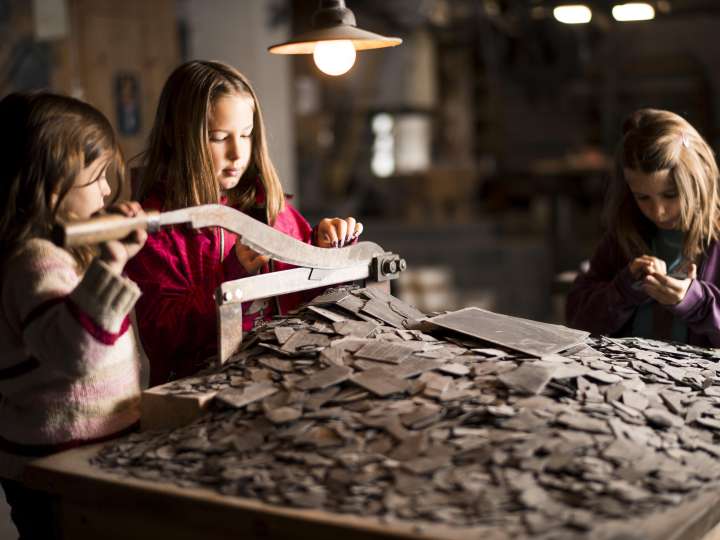 Führungen durch die Schiefertafelfabrik Elm