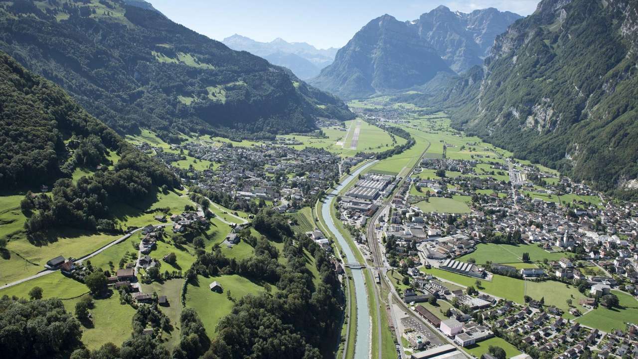 Gleitschirm-Landeplatz «Mollis Flugplatz» (445 m.ü.M.)