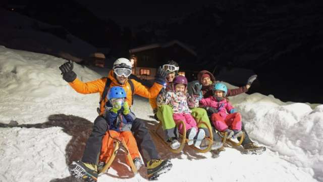 Fondue und Schlitteln Weissenbergen