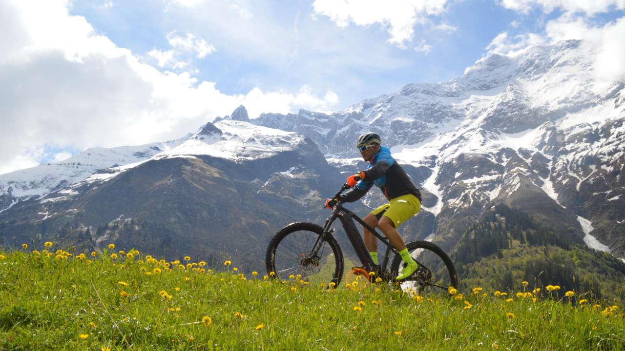 E-Bike & Ski-Vermietung Vreni Schneider Sport Elm