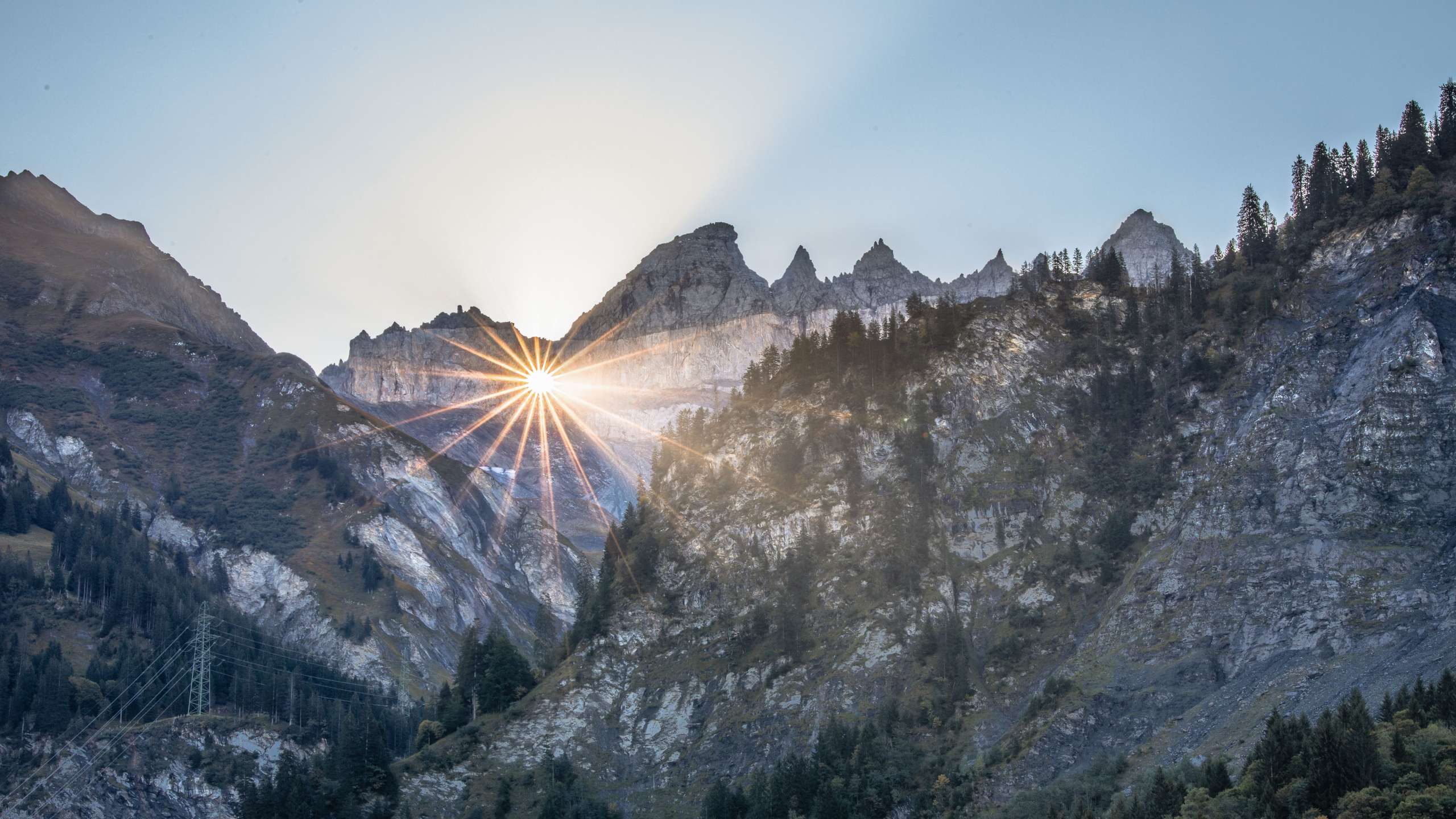 Sonnenspektakel am Martinsloch