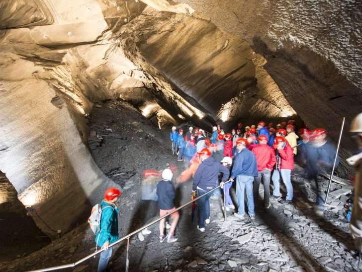 Öffentliche Führungen durch den Landesplattenberg Engi