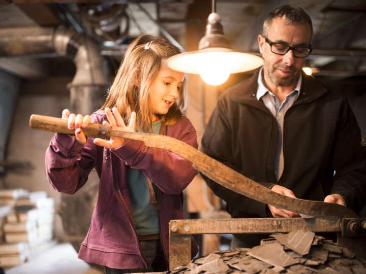 Öffentliche Führungen durch die Schiefertafelfabrik Elm